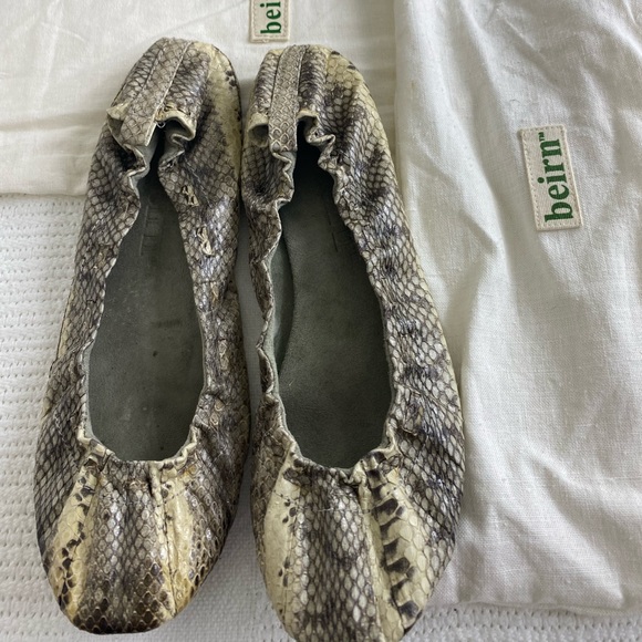 NWOT Beirn Snakeskin Ballet flats, size 39 - Picture 3 of 5